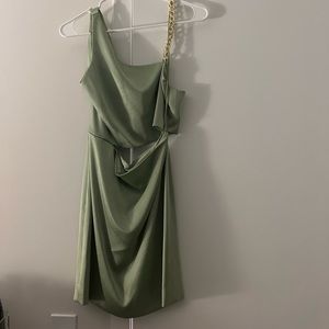 Alice and Olivia one shoulder with chain strap detail